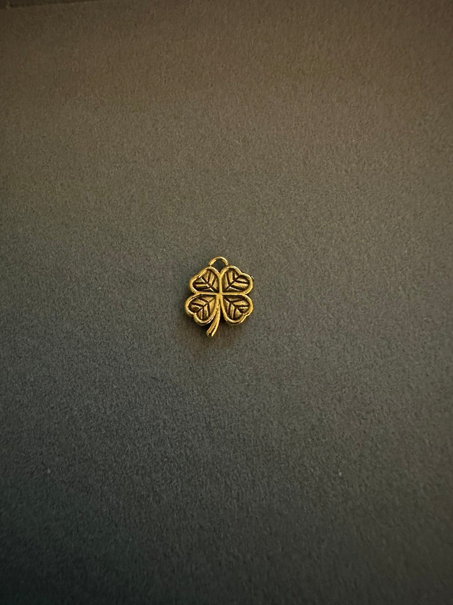 Charm « trèfle »