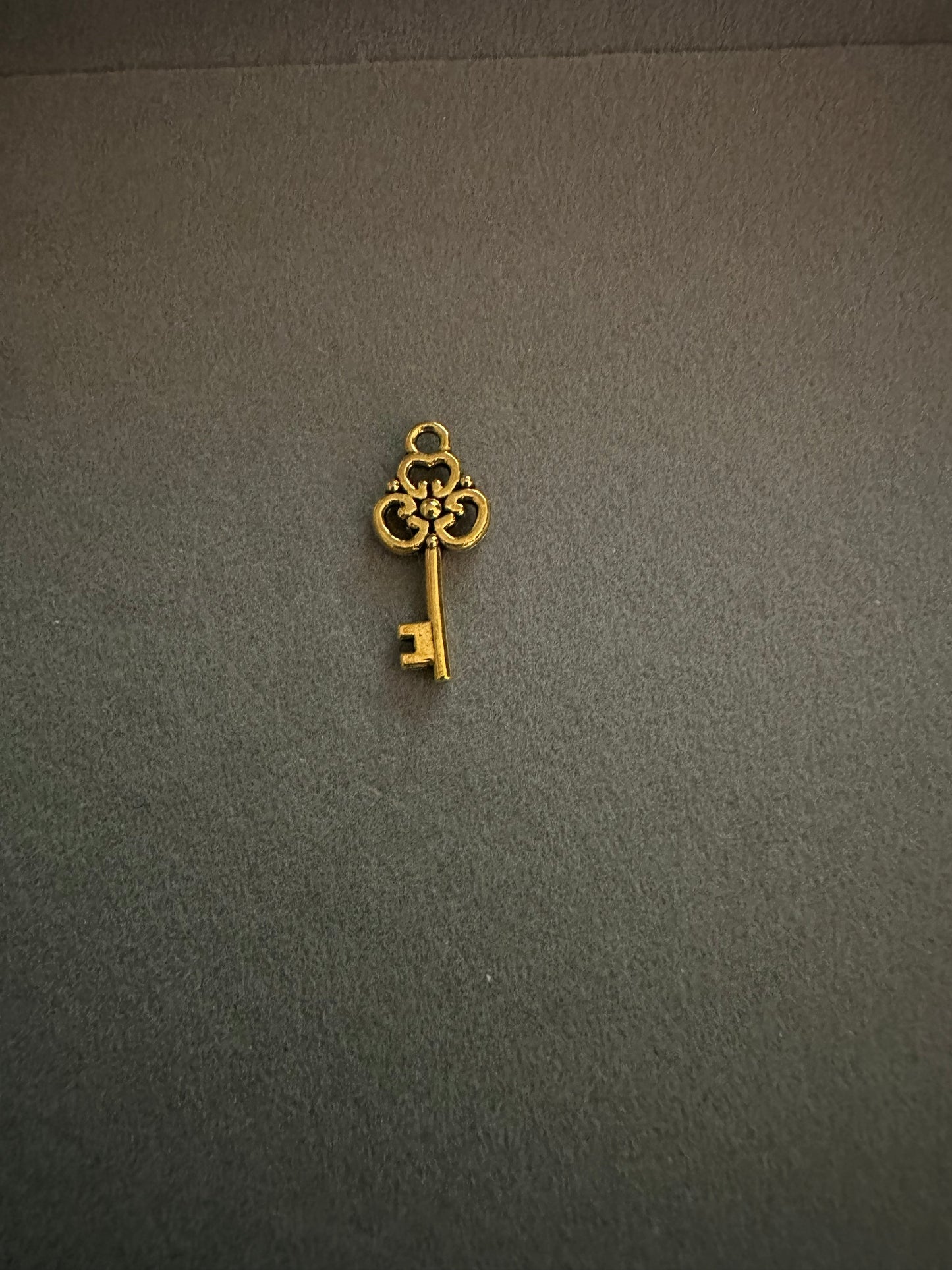 Charm « petite clé »